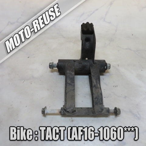 □【Tact タクト AF16 2st】純正エンジンハンガー エンジンマウント□K72795拍卖