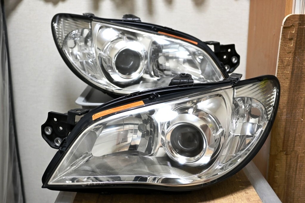 綺麗 黄ばみ無し SUBARU GD GG GG2 GG3 GGA GGC WRX 鷹目 インプレッサ F型 純正 後期 メッキ HID 左右 ヘッドライト ICHIKOH 1773 5K ①拍卖
