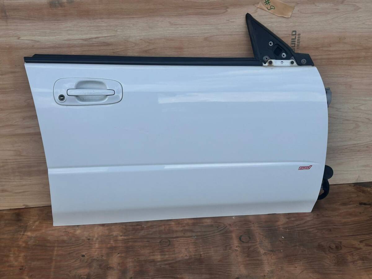 スバル インプレッサ GDB 右フロントドアASSY 白 60009FE002 #GDB #SUBARU #ドア #外装 #9 (120х90х30)拍卖