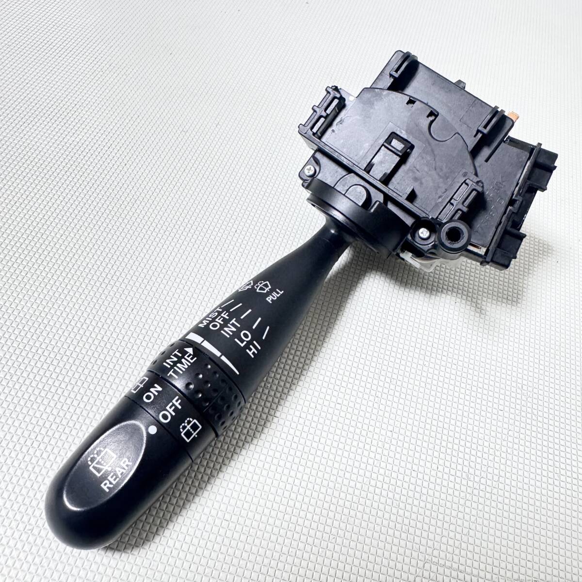 良品!トヨタ純正 間欠ワイパースイッチ 時間調節付き bB NCP30 NCP31 ポルテ NNP10 NNP11 ダイハツ タント ムーブ スズキ 流用【51010-5】拍卖