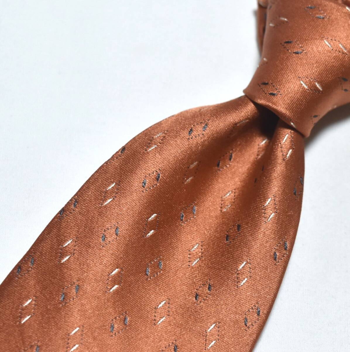 E718☆カルバンクライン ネクタイ パターン柄☆3本以上送料無料☆拍卖