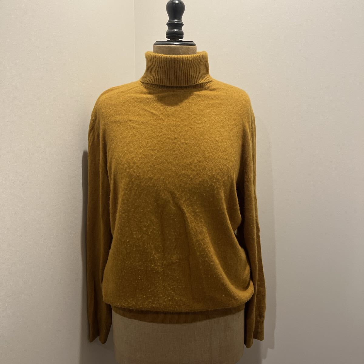 ロロピアーナLoro Piana 高級カシミヤ タートルネックセーター 50拍卖