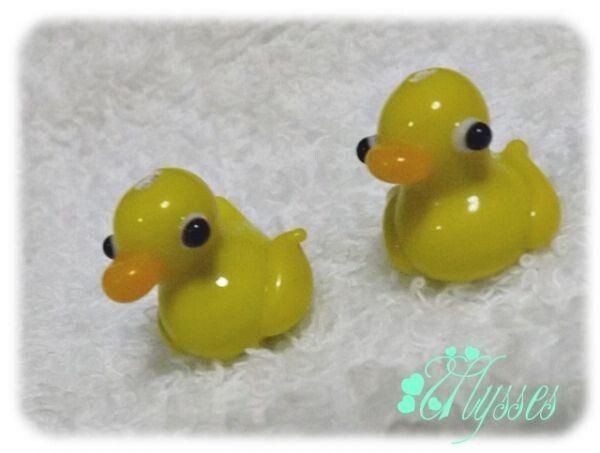 ★アクセ★176★アヒルちゃんとんぼ玉★2個★説明文・自己紹介は必ずお読みください拍卖