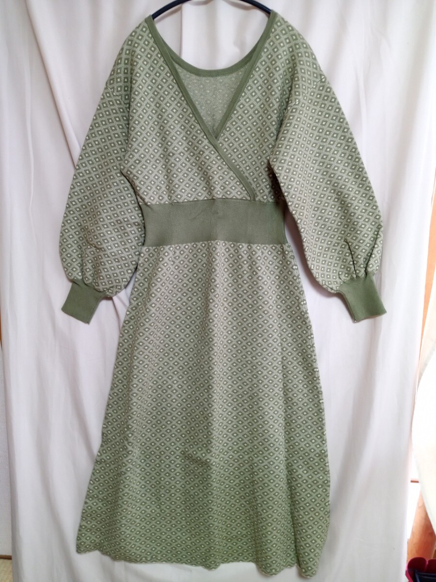 13243 ★★ シャガード柄 ニットワンピース 新品拍卖