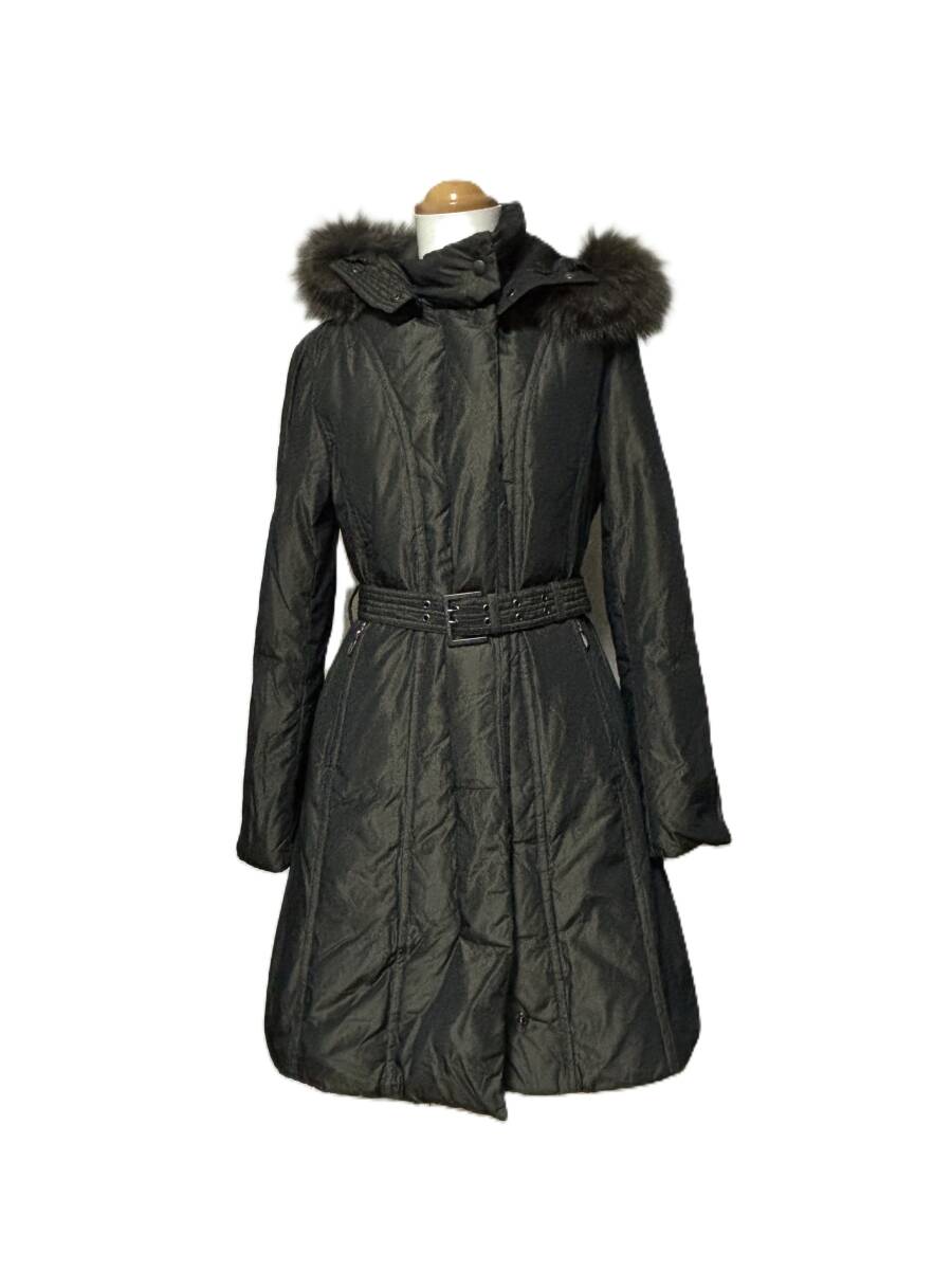 【美品】コムサデモード COMME CA DU MODE 暖かいダウンコート M ダークカーキ ベルト付き美シルエット フード ファー レディース女性用qkq拍卖
