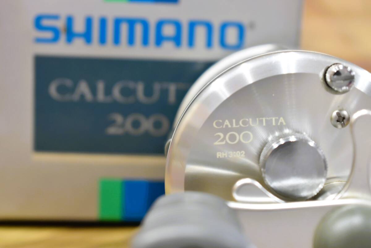 極上品!!【内部チェック済】 シマノ 最初期 カルカッタ 200 箱 取説 付 ( 50 100 400 XT コンクエスト オシア スコーピオン バンタム DC HG拍卖