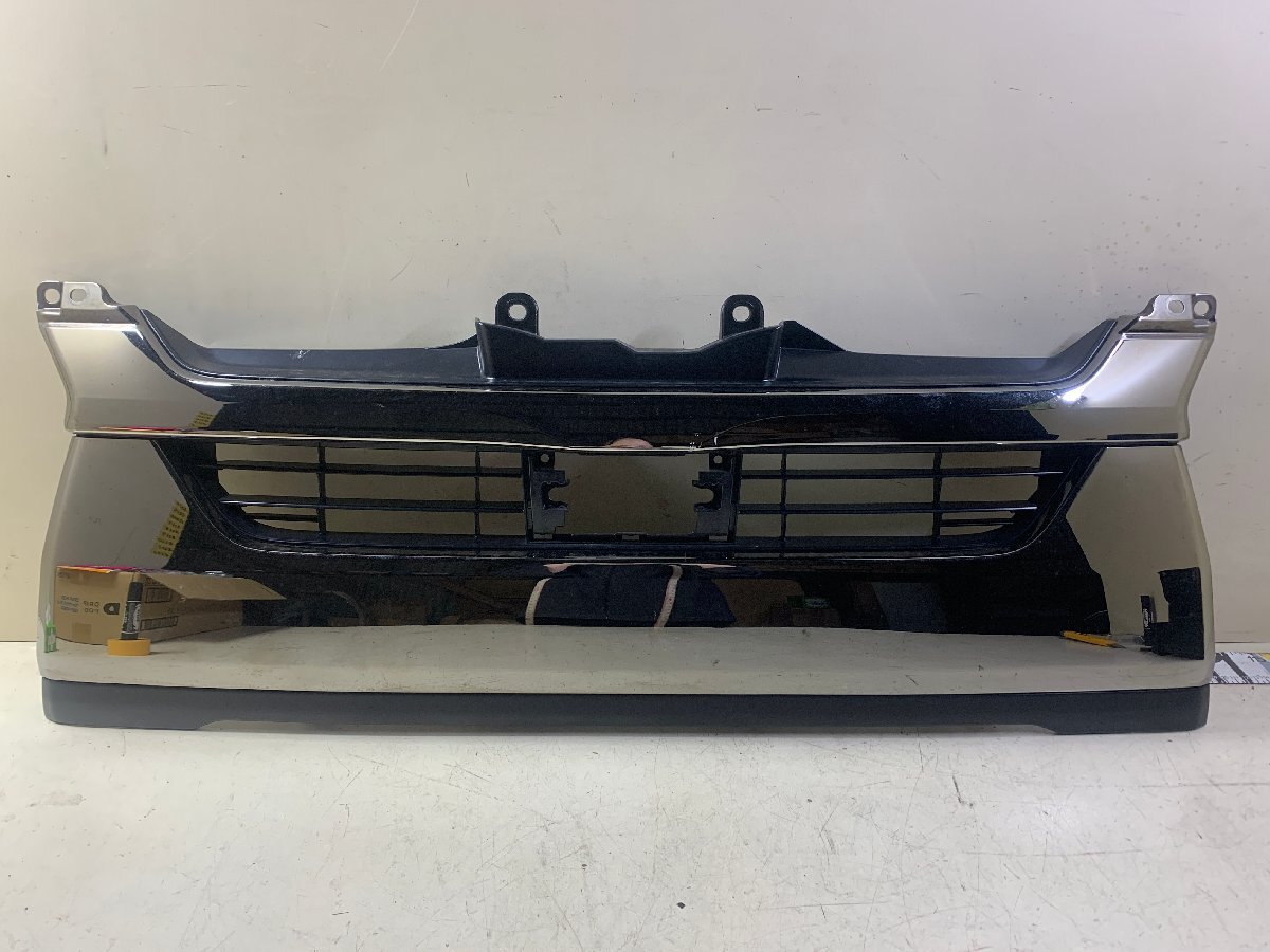 TOYOTA トヨタ 純正 ハイエース 200系 標準ボディ用 レーダー用 フロントグリル メッキグリル フロント グリル メッキ 53112-26150拍卖