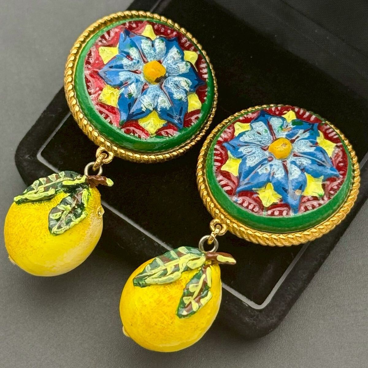 【希少・極美品・箱付き】Dolce&Gabbana ドルチェ&ガッバーナ D&G ドルガバ イヤリング 大ぶり レモン フルーツ 果物 フラワー 花 サークル拍卖