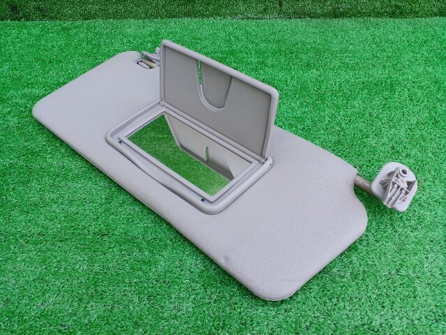 DA64Wエブリィワゴン鏡付きサンバイザー右運転席側 スクラムDG64W 即決商品406270拍卖