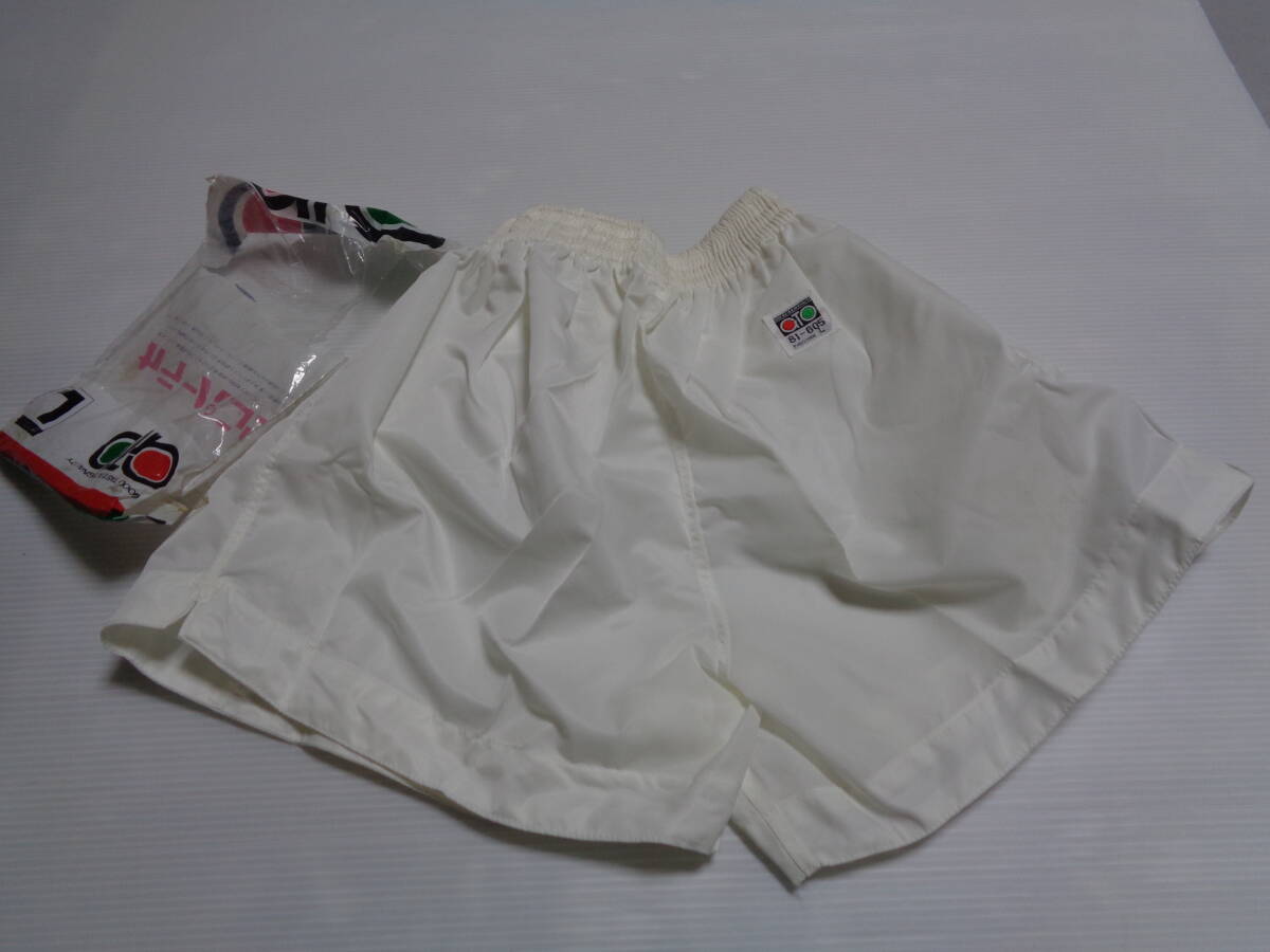 L  白  81-605  GTO ナイロン100% 短パン ショートパンツ 未使用かるい日焼け拍卖