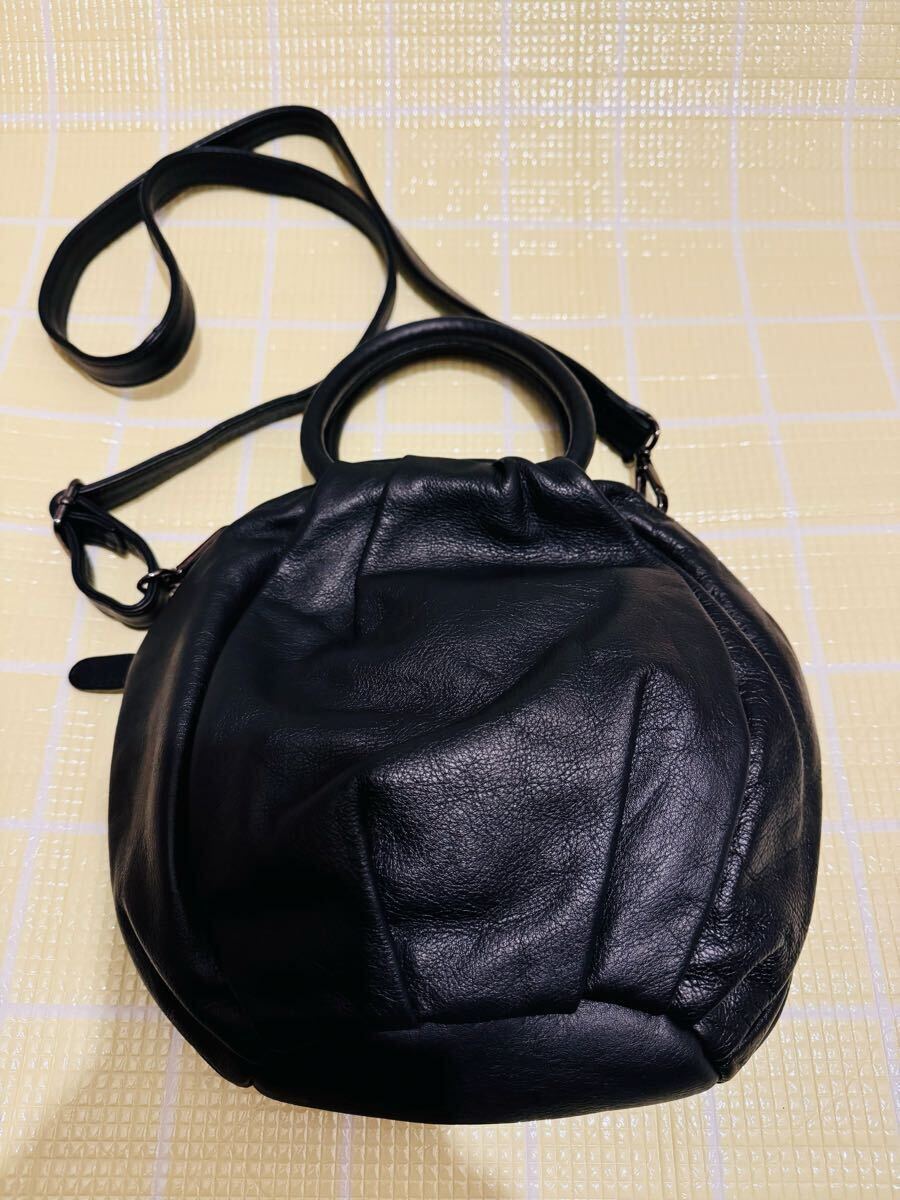 イアパピヨネ ear ショルダーバッグ 黒 バッグ ブラック レザー 革 ハンドバッグ パル拍卖