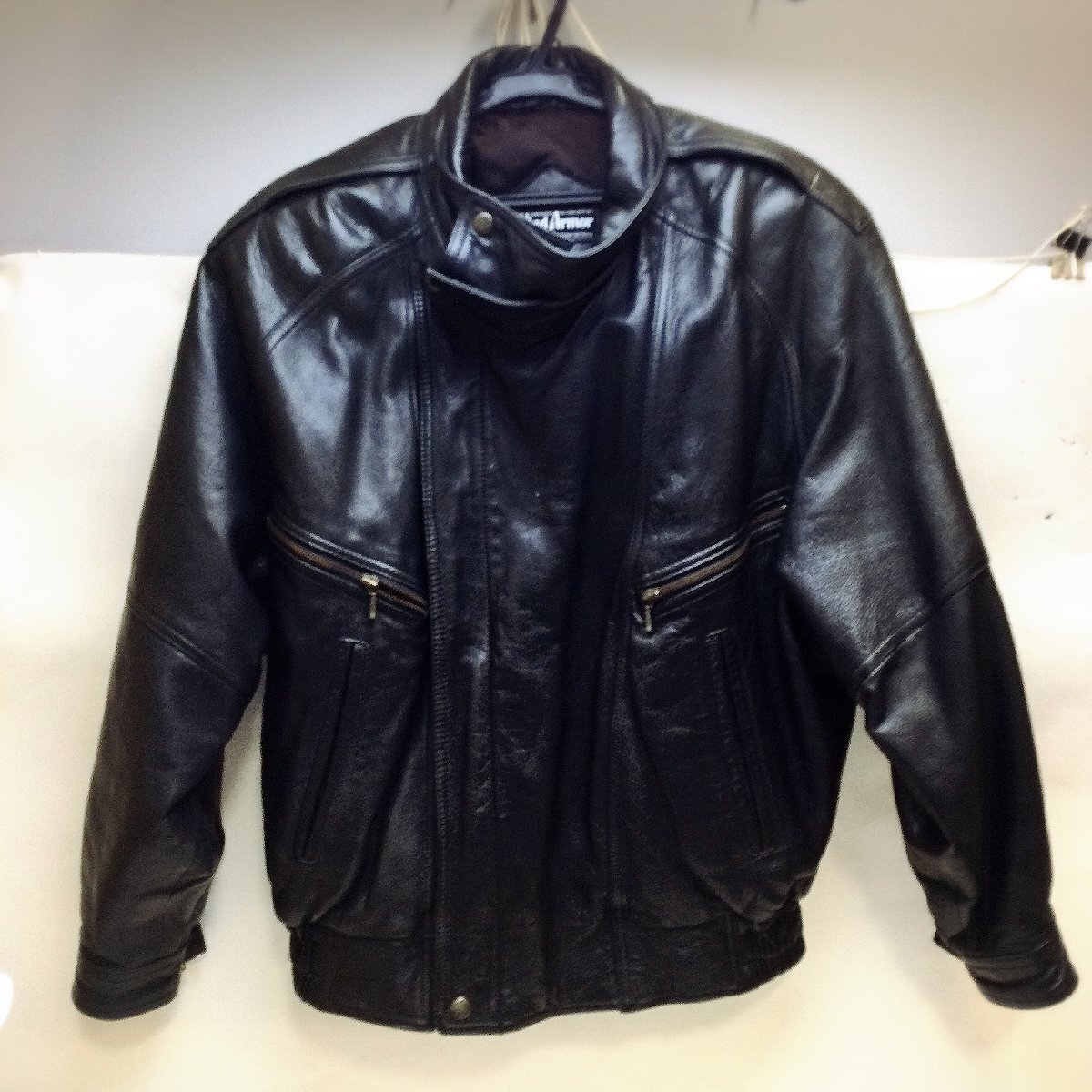 【中古品/CH】Wind Armour ウィンドアーマー レザージャケット カウレザー 中綿入 本革 ブラック ブルゾン Lサイズ IM1024/001拍卖