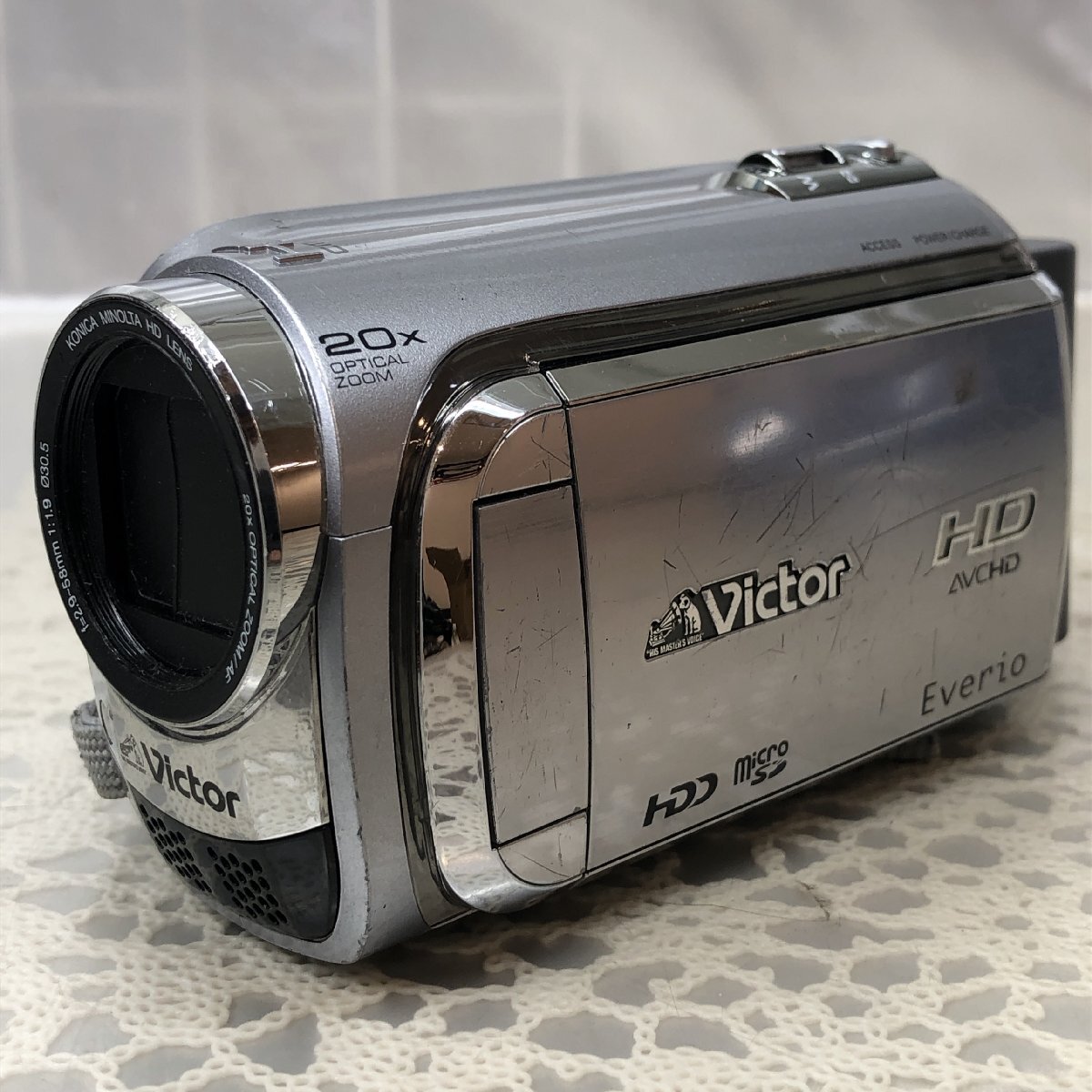【中古/現状品/KU】Victor ビクター Everio エブリオ GZ-HD300-S デジタル ビデオカメラ シルバー 本体のみ 動作未確認 MZ1027拍卖