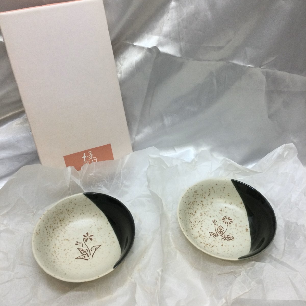 【未使用品/TO】たち吉 早春 ペア小鉢 箱付き 和食器 和風 伝統工芸 陶磁器 2枚セット RS0526/0000拍卖