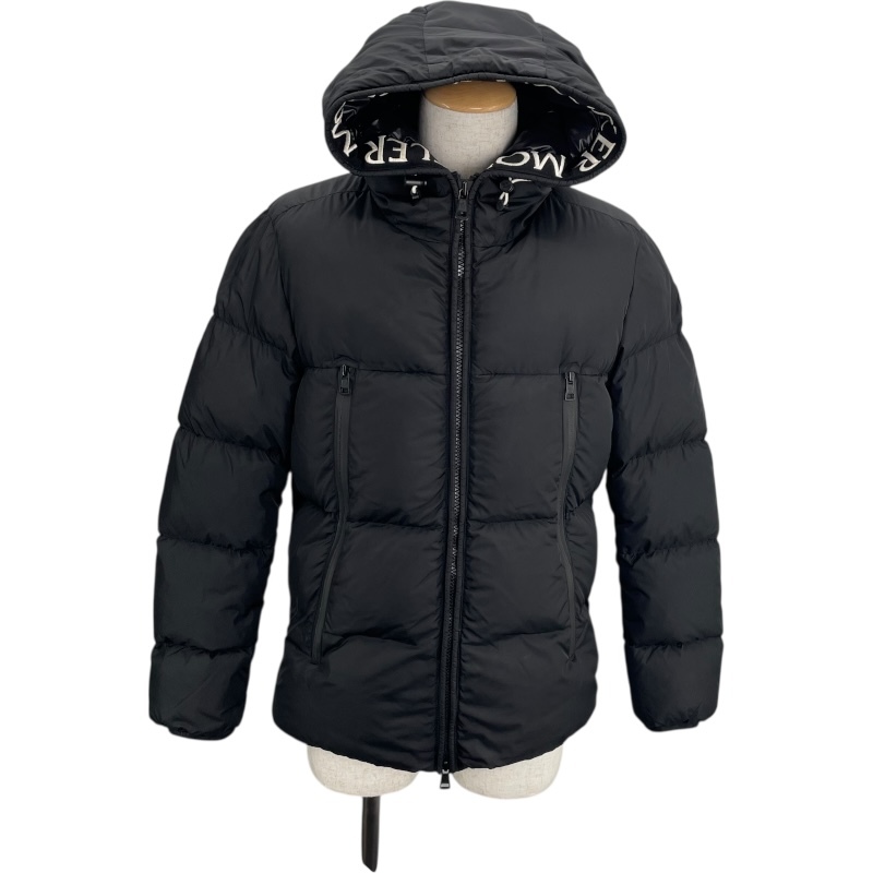 モンクレール MONCLER MONTCLA ダウンジャケット E20914194385 C0300 ブラック ナイロン ダウンジャケット メンズ 中古拍卖