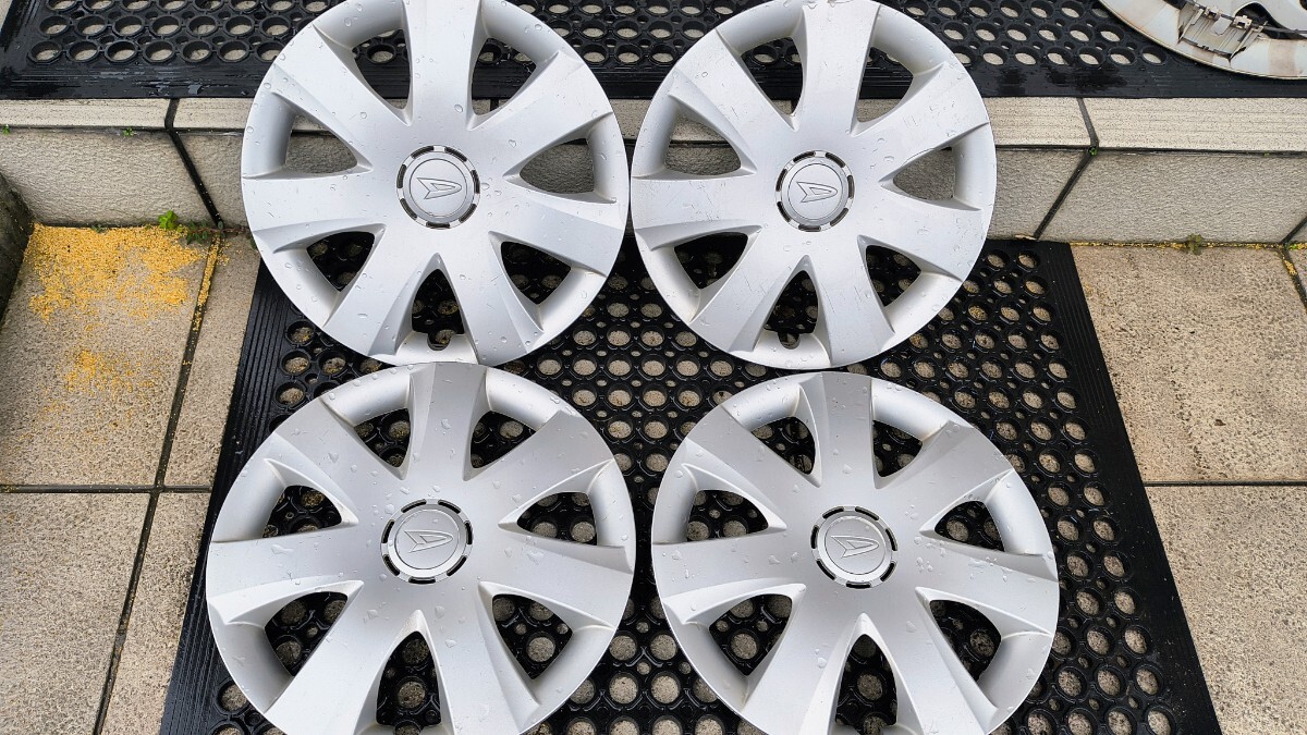 ダイハツ シルバー 7本スポーク ホイールキャップ 4枚セット 13インチ拍卖