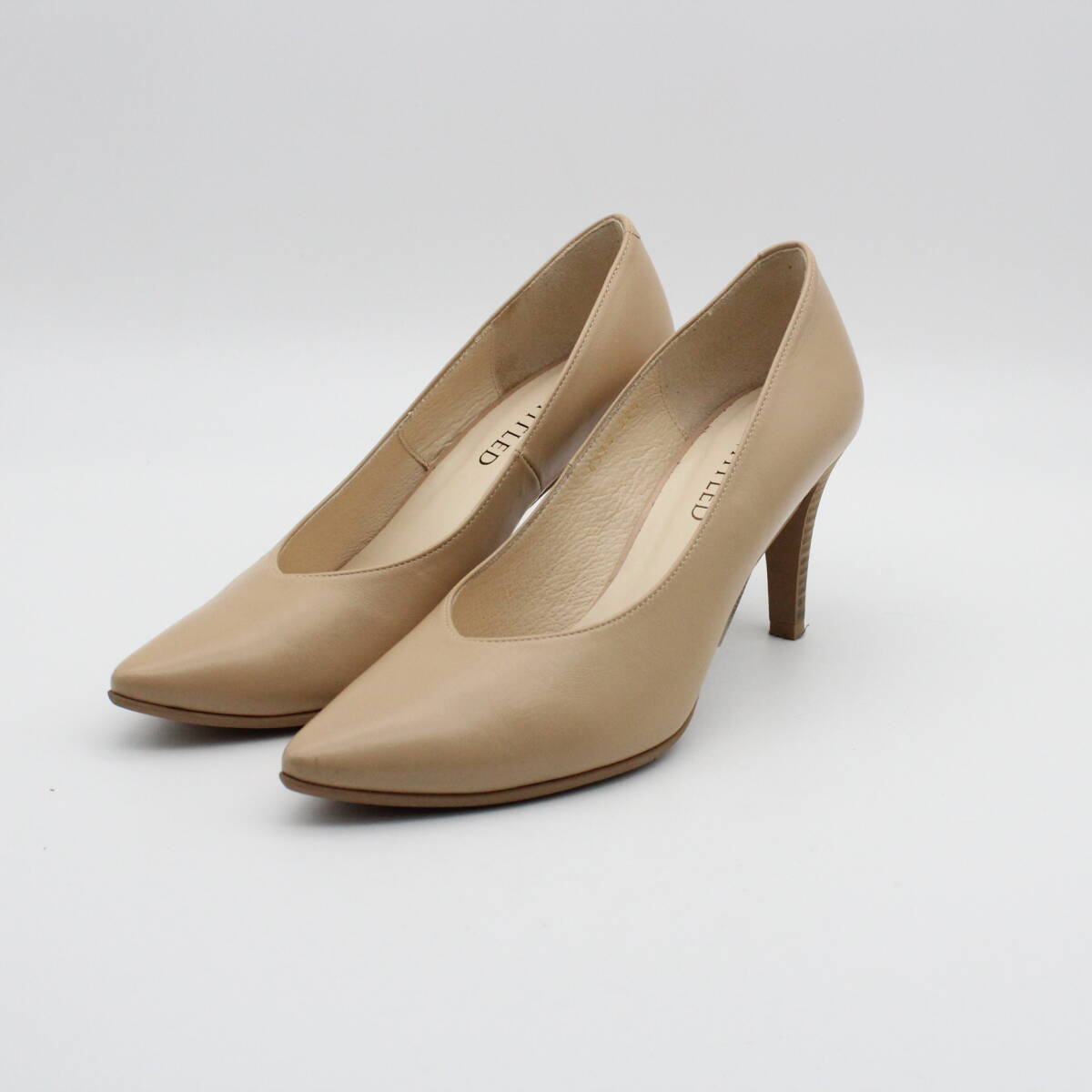 15■UNTITLED アンタイトル 本革 Vカットパンプス(22.5cm)拍卖