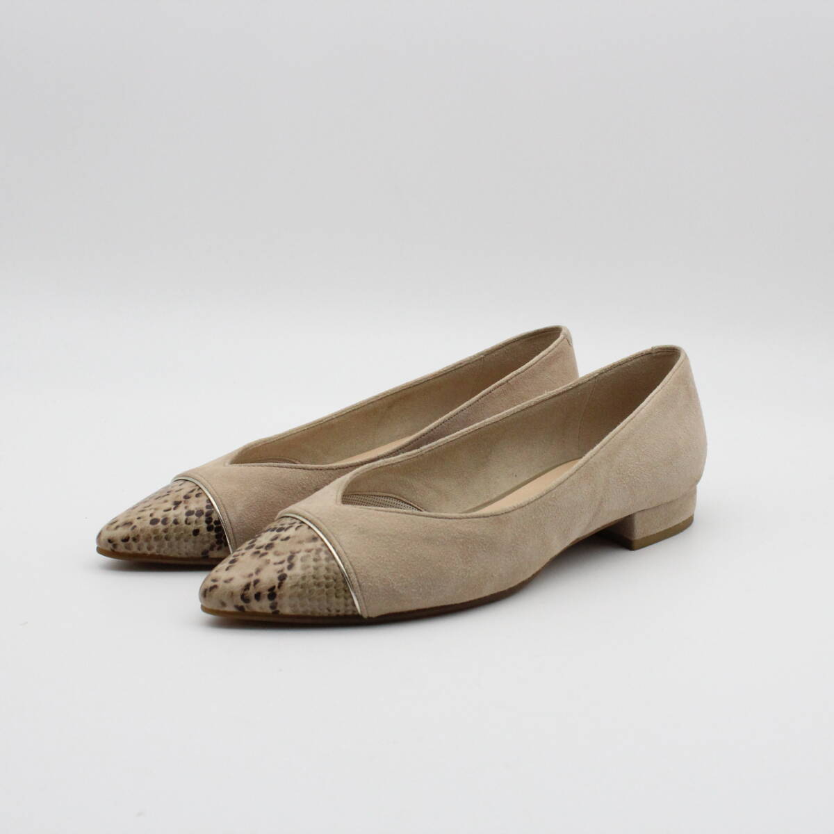 46■DIANA ダイアナ 切り替えフラットパンプス(22.5cm)美品拍卖