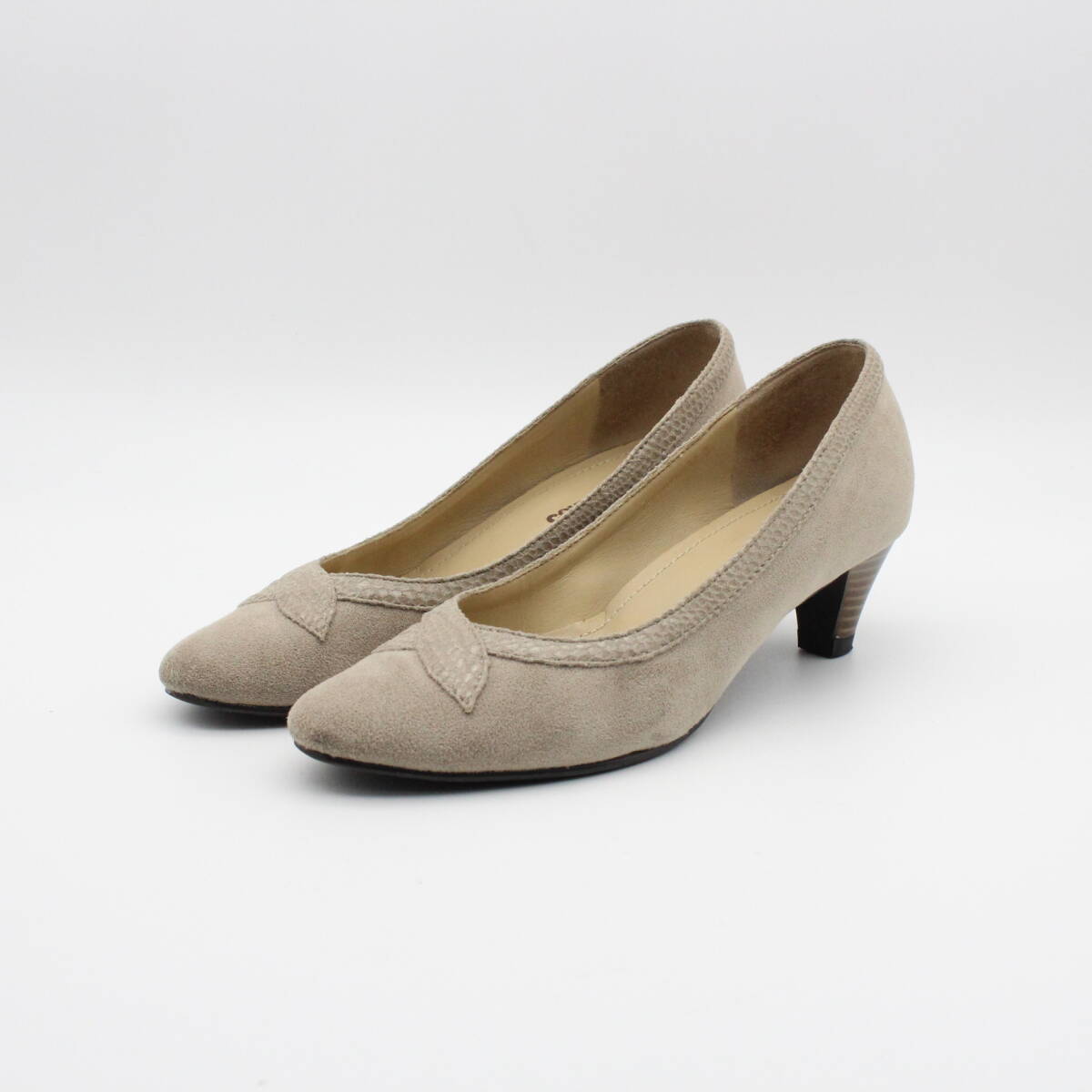 66■クロールバリエ 洗えるパンプス(23cm)美品拍卖