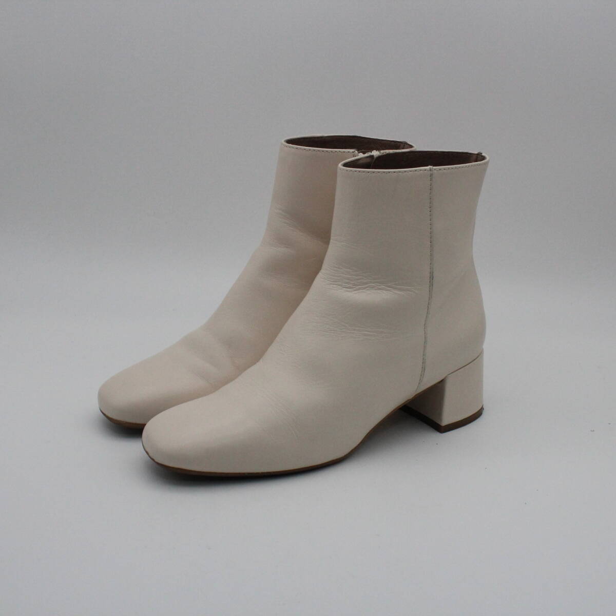 REMME 本革ヒールショートブーツ(36)美品拍卖