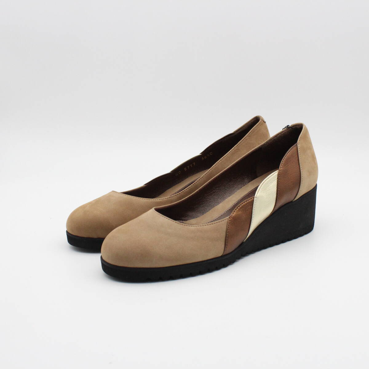 70■新品♪シューギャラリーオオタ 本革ウエッジパンプス(36半)拍卖