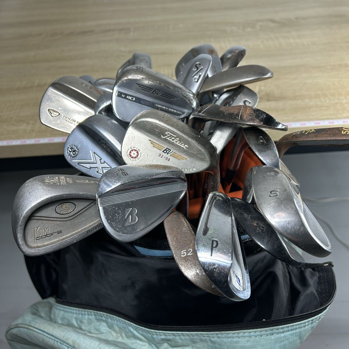 W-3 ゴルフクラブ ウェッジ 23本 まとめ売り Callaway タイトリスト ボーケイウェッジ BRIDGESTONE Cleveland 転売 商材拍卖