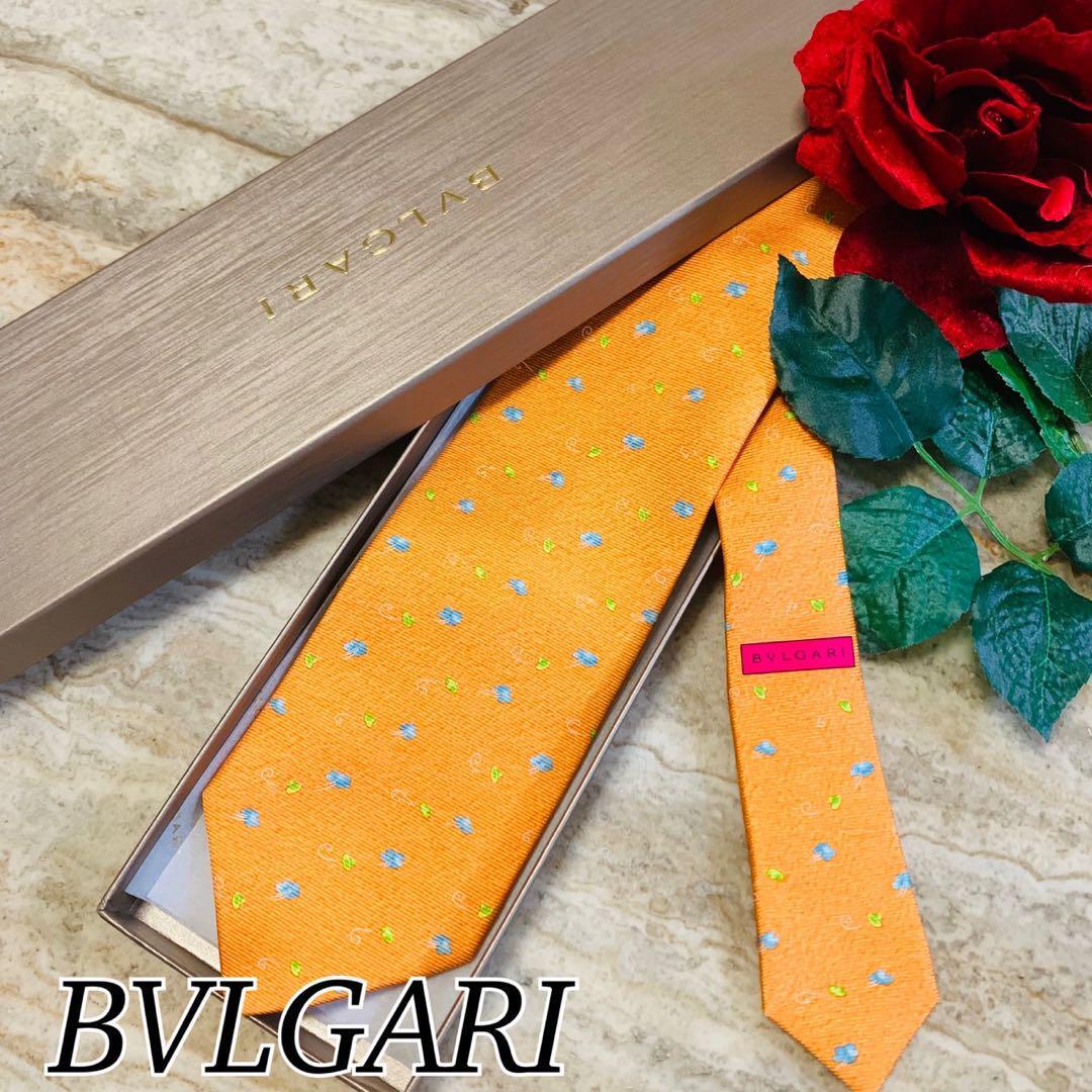 N55 美品 ブルガリ セッテピエゲ 総柄 帽子柄 オレンジ ネクタイ メンズ拍卖