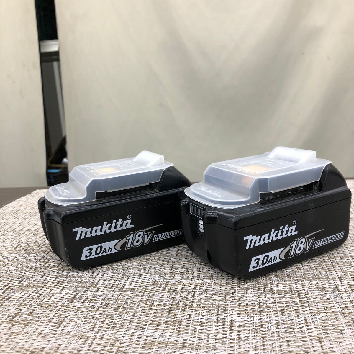 【中古品】 2個 makita マキタ リチウムイオンバッテリ 18V BL1830B 3.0Ah Li-ion バッテリー拍卖