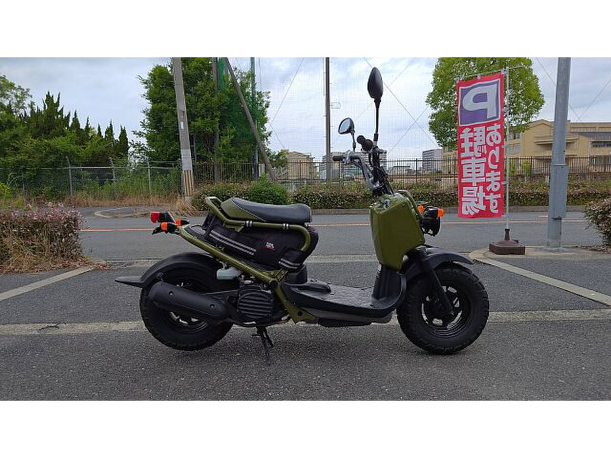 ホンダ ズーマーデラックス 社外インナーバック付!人気車種につき、落札前に下記店舗までお電話にて在庫確認をお願いいたします。拍卖