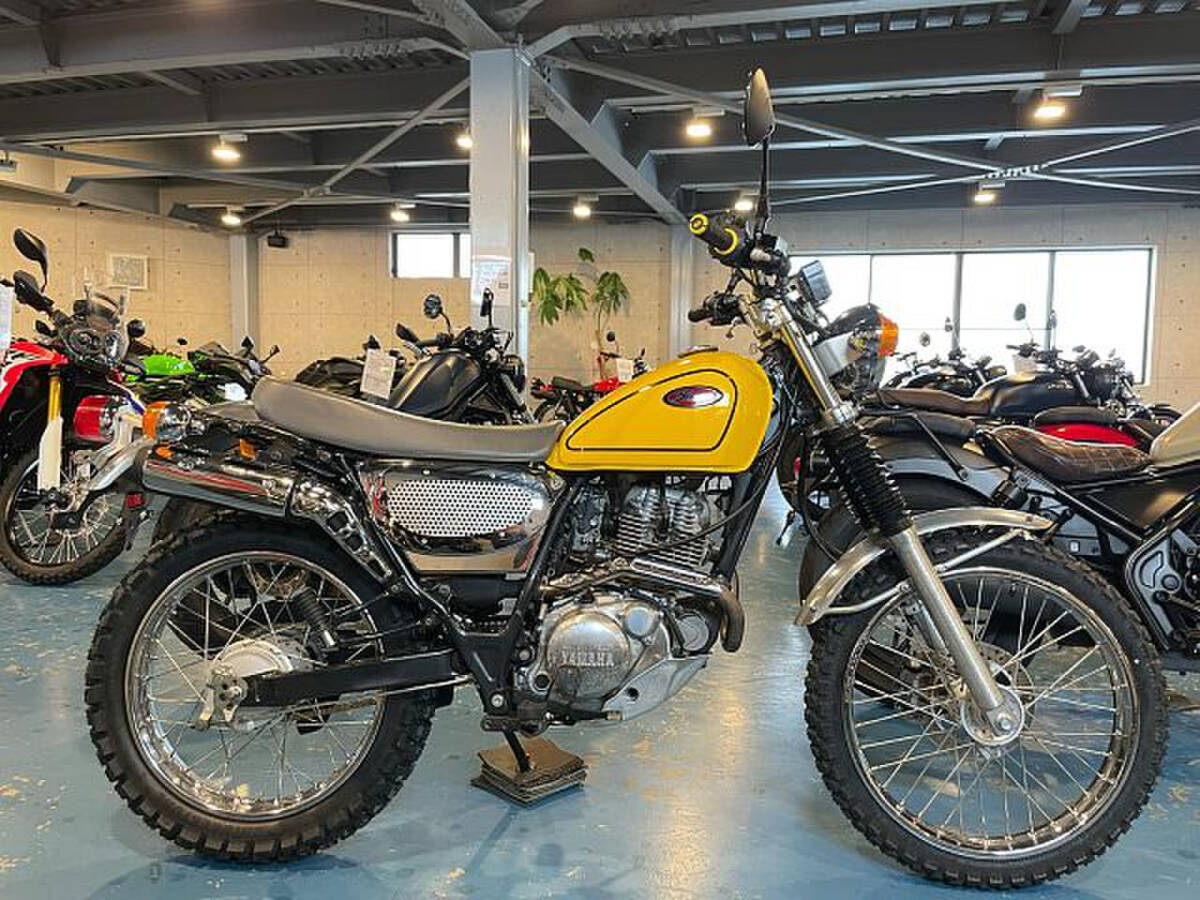 ブロンコ 希少名車入荷!低走行 前後タイヤ チェーン新品交換済み拍卖