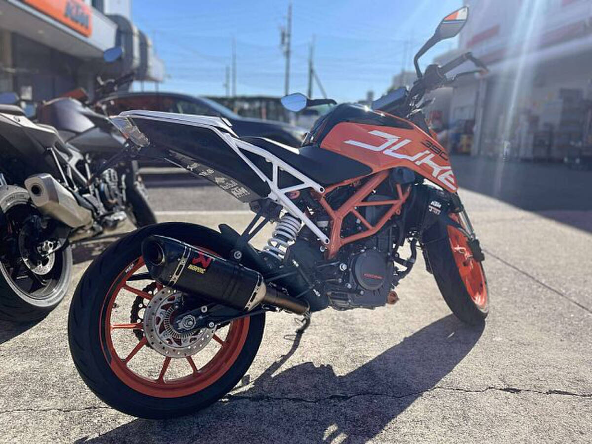 【KTM名古屋】KTM 390 DUKE シングルシート アクラポヴィッチスリップオンマフラー ブレーキレバーガード フェンダーレス仕様拍卖