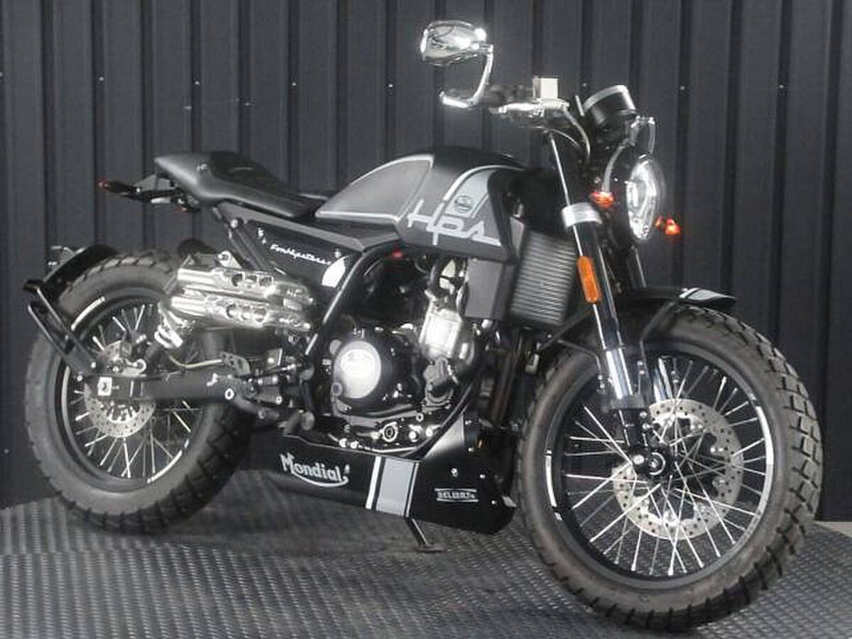 FBモンディアル HPS300 正規ディーラー中古車 スクランブラースタイル 倒立フォーク 右2本出しマフラー拍卖