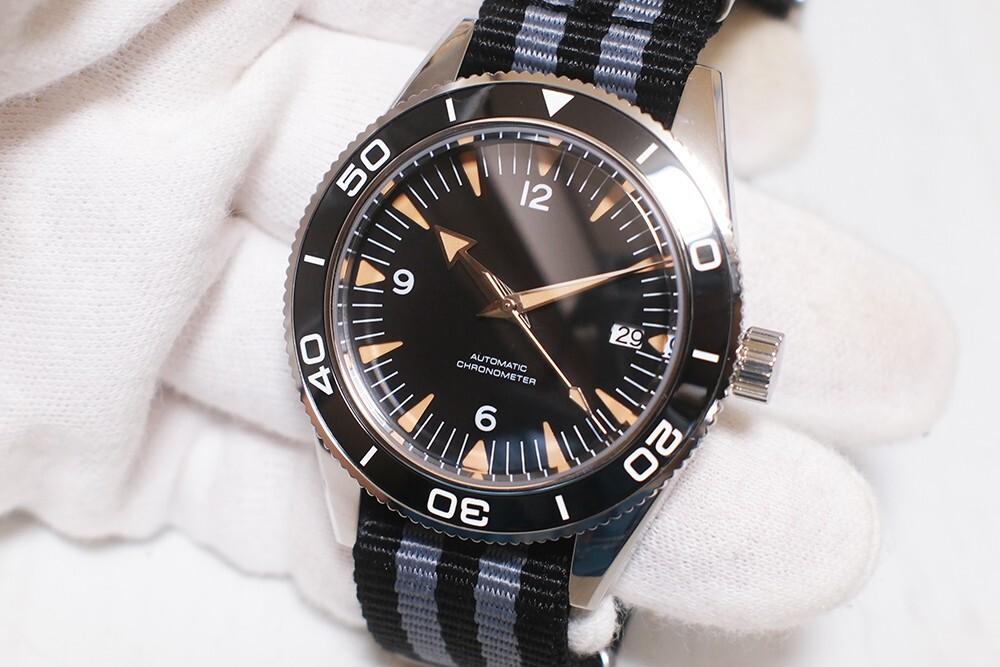 ♪新品 ノーロゴ ダイバーズウォッチ 007 スペクター オマージュ シチズン子会社 ミヨタ製自動巻き 新型MIYOTA8215 ブラック ナイロン拍卖