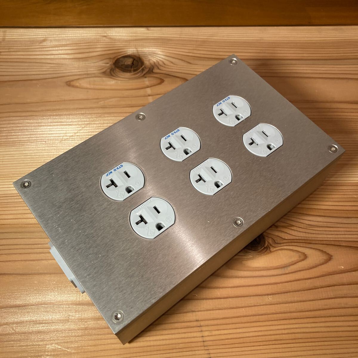 ACOUSTIC REVIVE 電源タップ RTP-6 ABSOLUTE拍卖