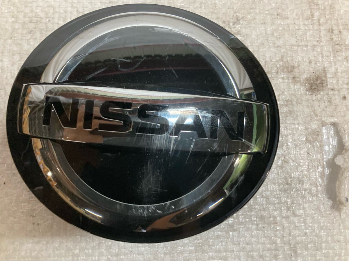 C27 セレナ後期 P15 キックス T32 エクストレイル 日産純正 エンブレム レーダー用 62890-7FW0A拍卖