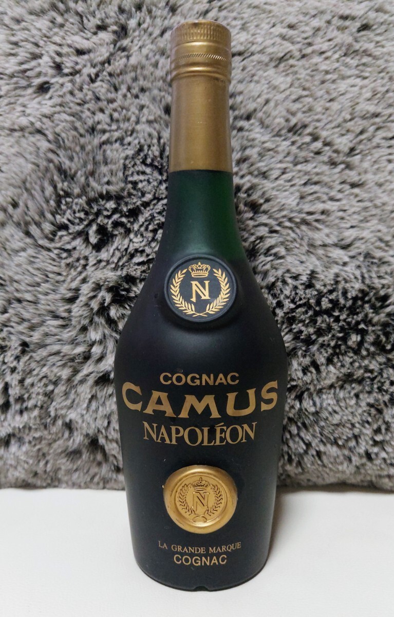 古酒人気のナポレオン CAMUS コニャック拍卖