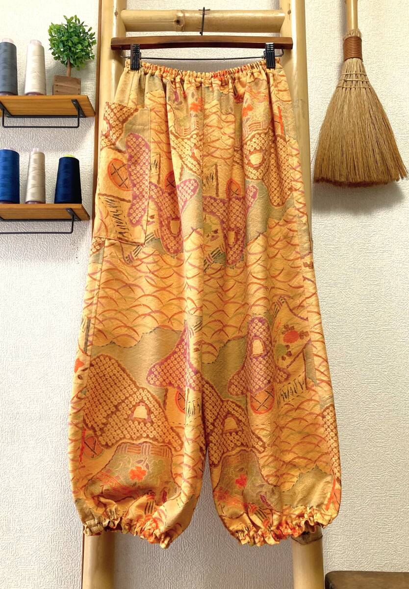 鎌倉まるか堂 着物リメイク 紬 金茶の茶屋辻もんぺ風 ●絹 ●ゆったりまるっこいシルエット M~L●裾ふわパンツ●洗濯OK拍卖