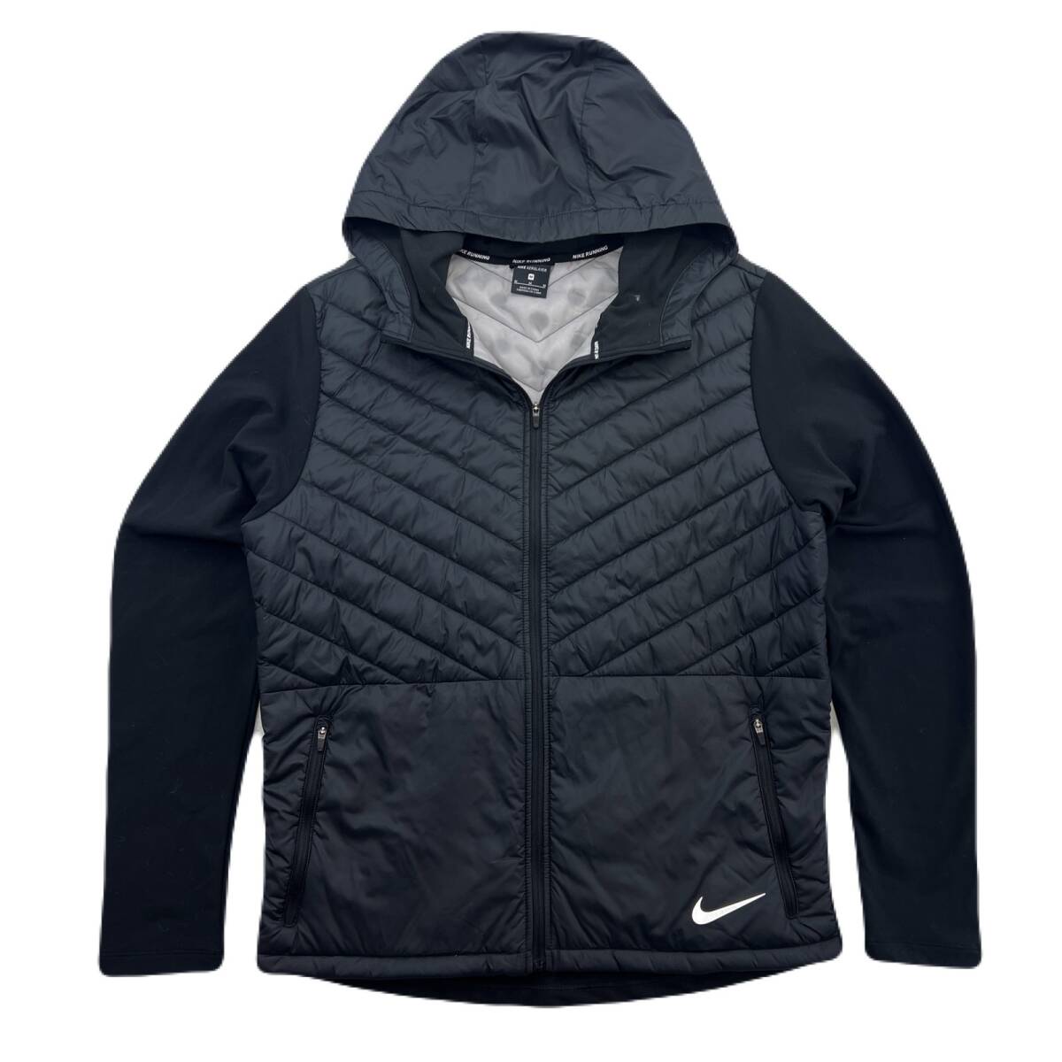 ナイキ エアロレイヤー ナイロンジャケット ウィンドブレーカー 中綿ジャケット メンズ M パーカー ランニング ブラック 黒 ●D355拍卖