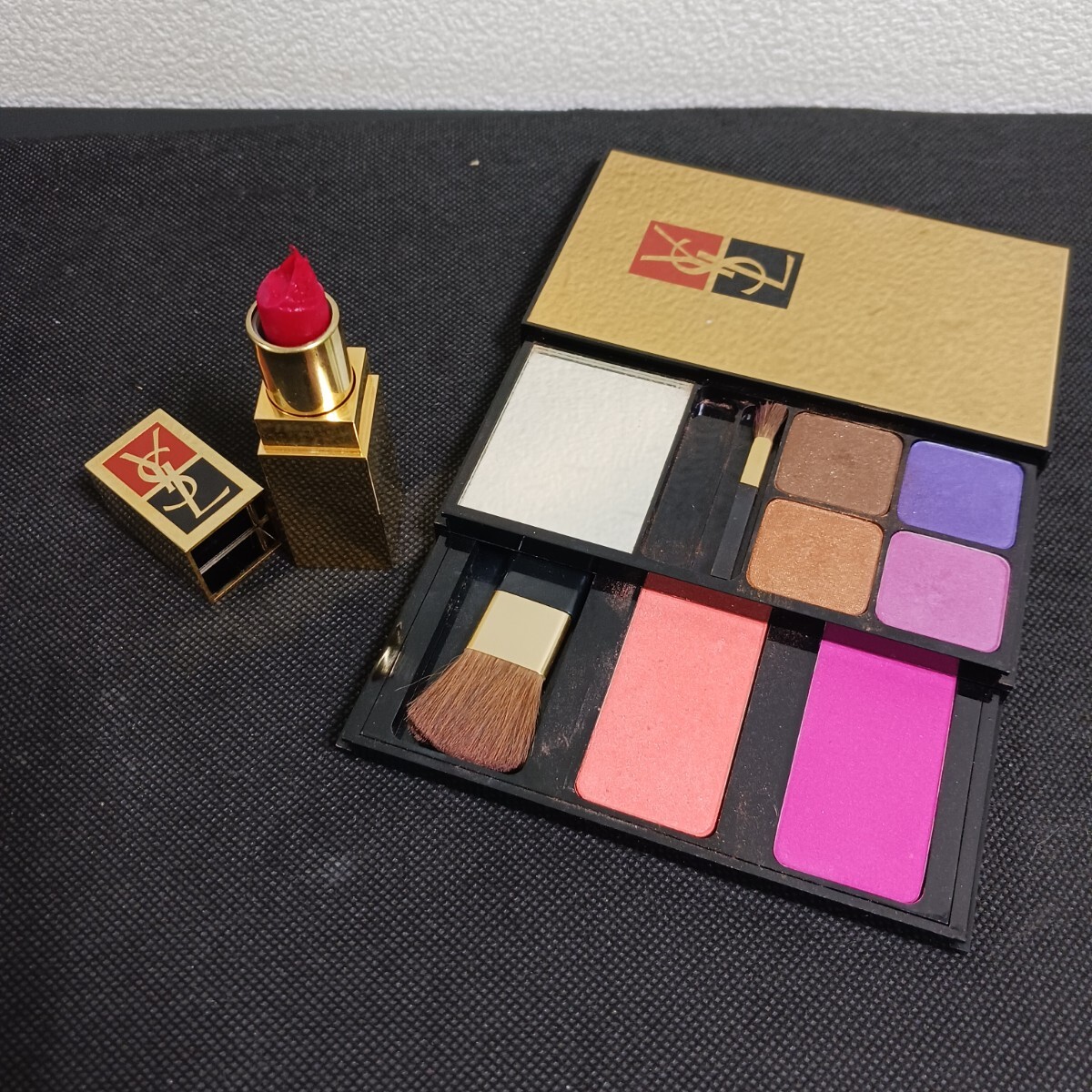 YVES SAINT LAURENT イヴ・サンローラン ルージュ/アクアレール パレット拍卖