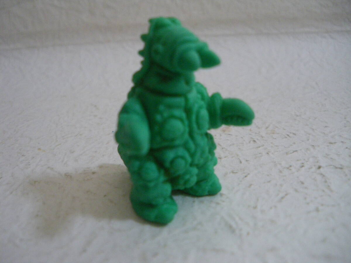 ポピー ケムジラ 緑 ミドル 怪獣消しゴム HG 正規 ヴィンテージ ウルトラ怪獣 名鑑 ウルトラマン タロウ 同梱可拍卖