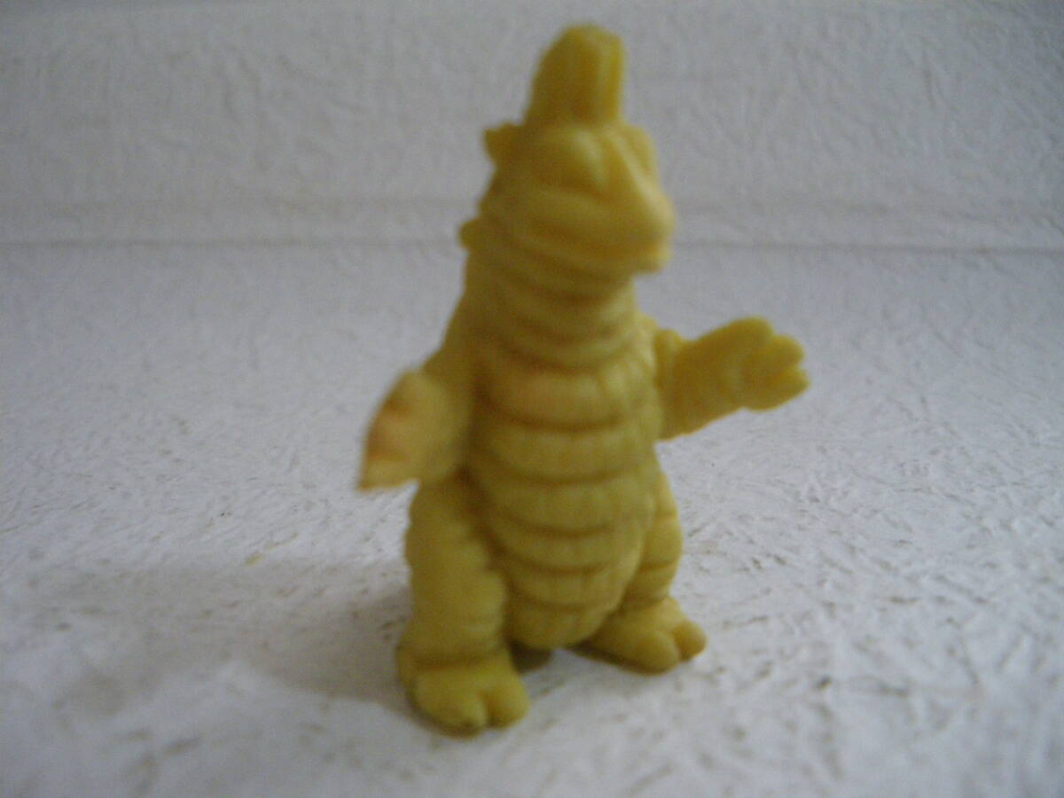 ポピー モグネズン 黄 ミドル 怪獣消しゴム HG 正規品 初期生産 名鑑 帰ってきた ウルトラマン ウルトラ怪獣 同梱可拍卖