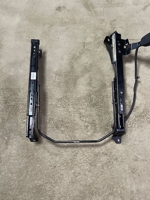 RECARO シートレール フィットGD1 エアーウェーブ 運転席用 右拍卖