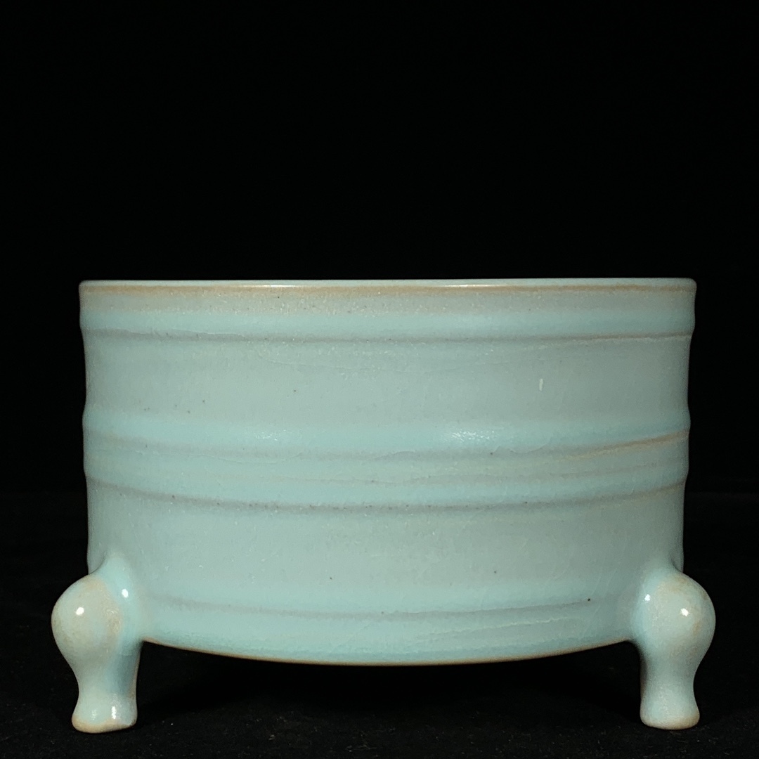 ◆珍蔵◆中国古美術 宋時代 汝窯 甲子款 古陶磁 豆青釉三足炉 細密細工造 置物 古賞物 骨董品 時代物 A17拍卖
