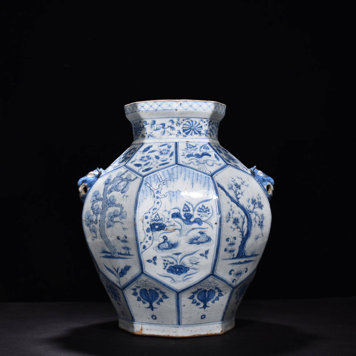 ◆珍蔵◆中国古美術 元時代 元青花 古陶磁 松竹梅 鴛鴦紋獸頭八方罐 細密細工造 置物 擺件 骨董品 古賞物 時代物 T18拍卖