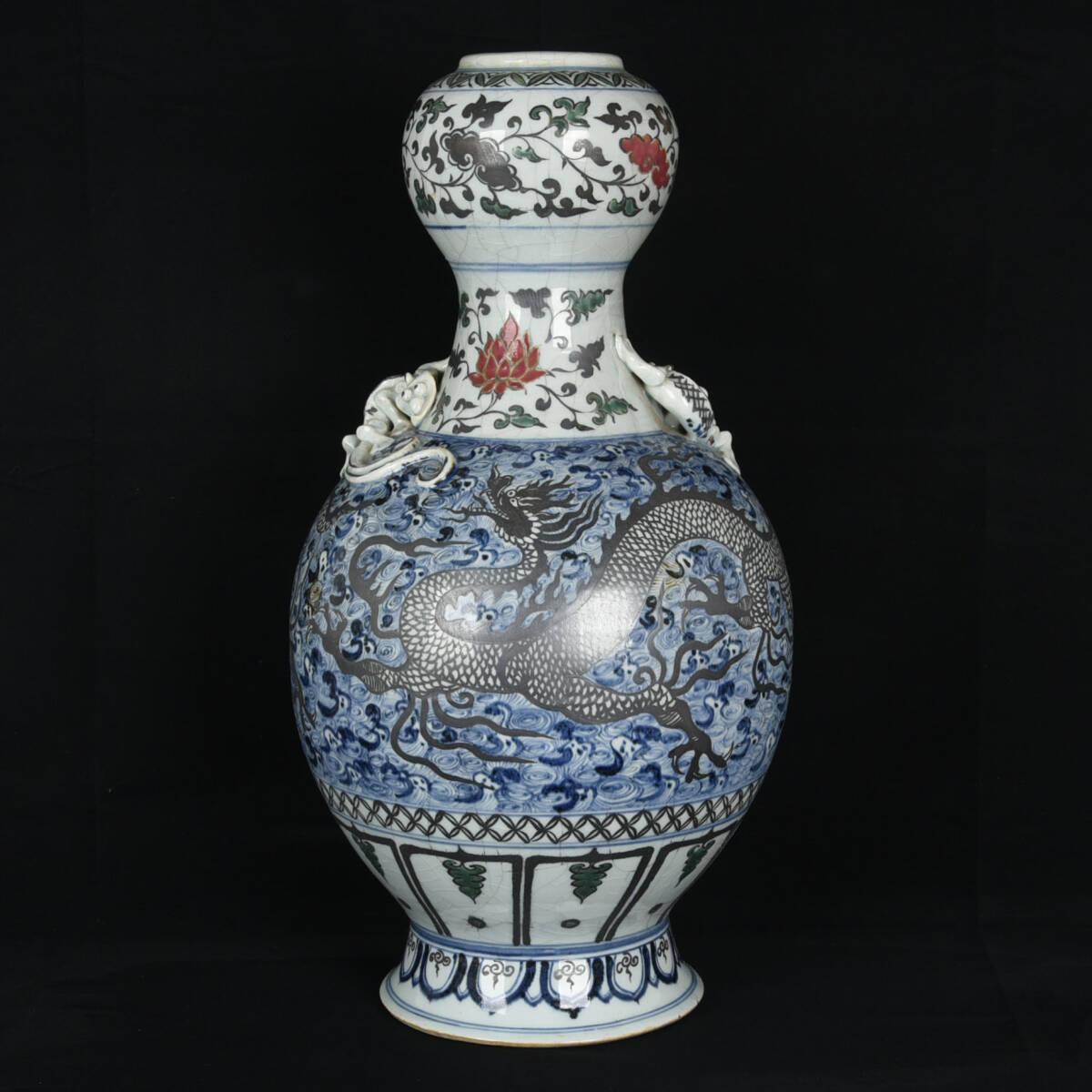 ◆珍蔵◆中国古美術 元時代 元青花 古陶磁 蟠龍 龍紋蒜頭瓶 細密細工造 擺件 骨董品 古賞物 時代物 T16拍卖