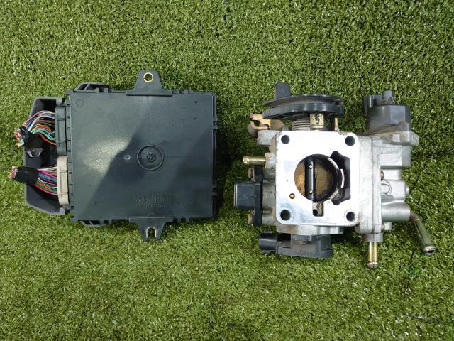 スピアーノ ラパン UA-HF21S スロットルボディ 33920-75HR 1A35-13-640 1AAW-18-881A エンジンコンピューターセット拍卖
