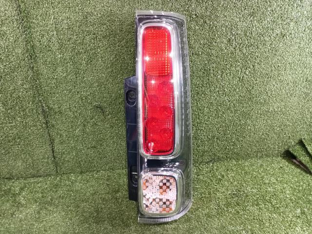 フレアワゴン 5AA-MM53S 右テールランプ 右テールライト 1A27-51-161A 1A27-51-161B拍卖