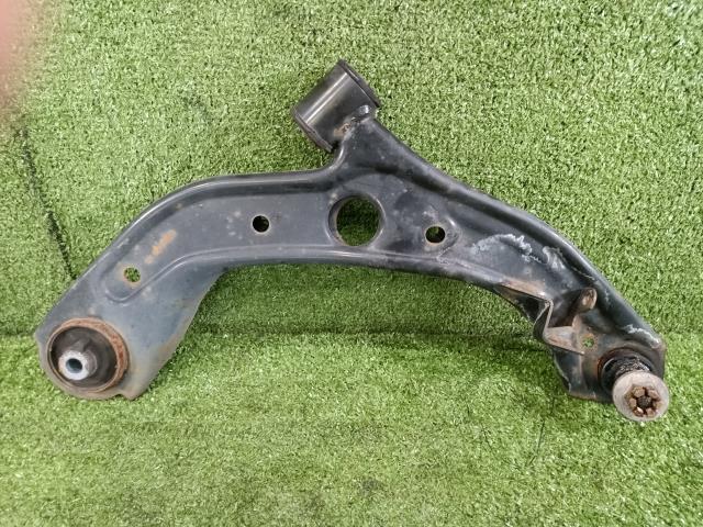 N-BOX DBA-JF3 右フロントロアアーム 51350-TTA-010拍卖