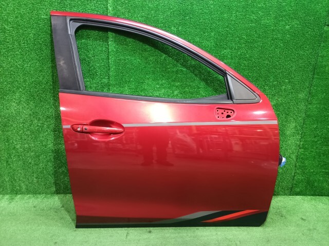 デミオ LDA-DJ5FS 右フロントドア セーフティー M308 D0Y0-58-02XF D10AV3040 純正 サイドデカール付拍卖