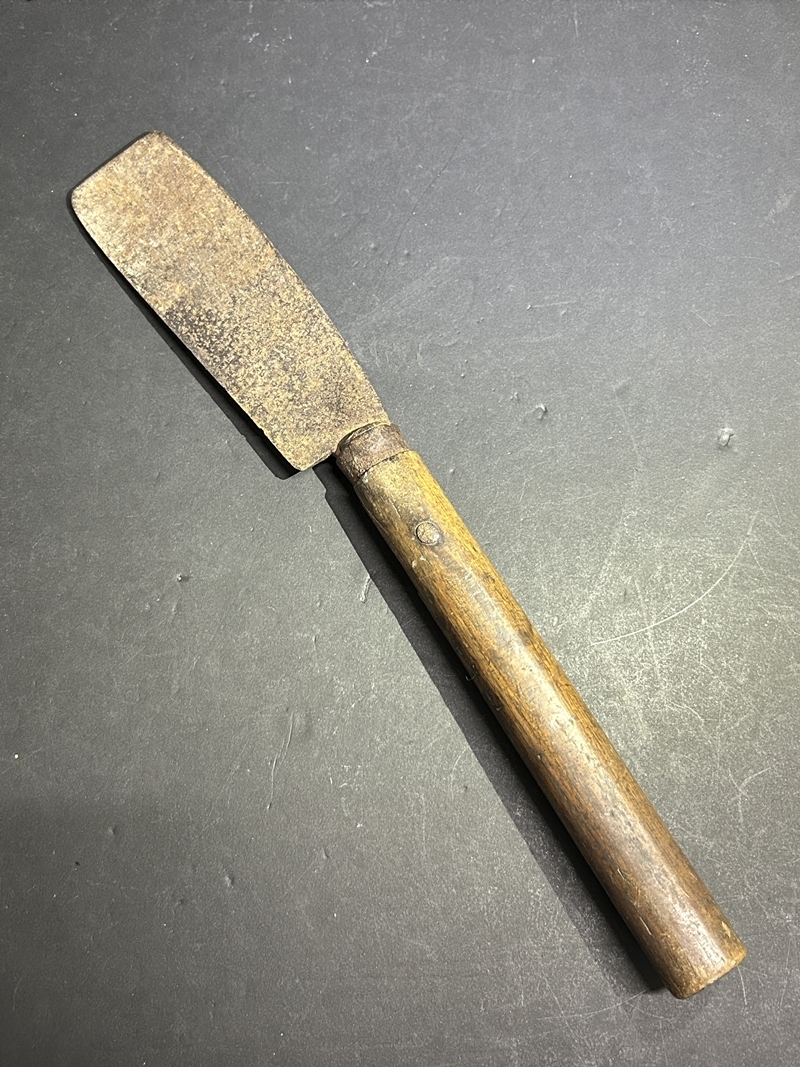 ● コレクター必見 鉈 なた ナタ 刃物 古道具 キャンプ アウトドア レジャー 大工道具 Zr184拍卖